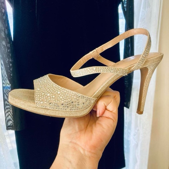 Kelly & Katie Sparkling Gold and Tan Heels 9 - Picture 3 of 6